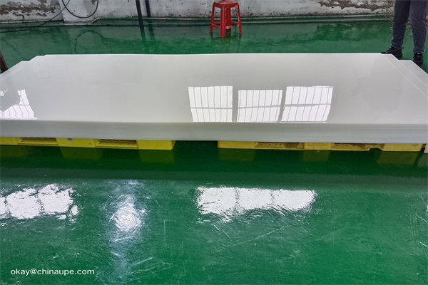 5-25mm Self-lubricating HDPE sheets as Wood Alternative for Furniture